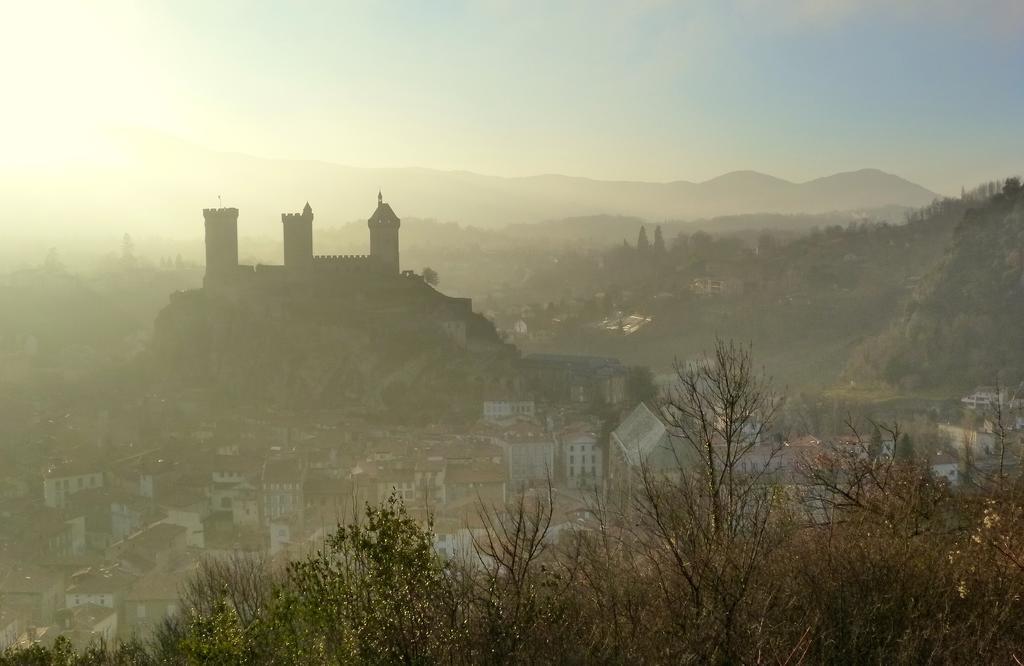 Hotel Le Lons Foix Kültér fotó